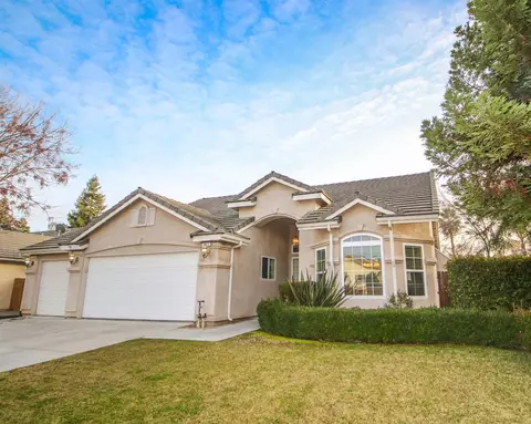 762 W Palo Alto Ave, Clovis, CA 93612 photo 1