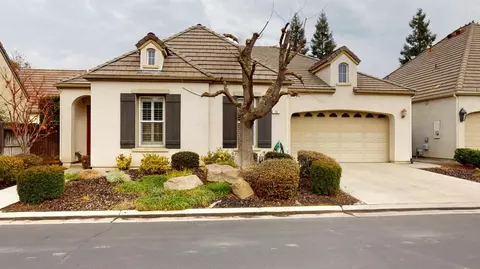 75 W Prescott Ave, Clovis, CA 93619 photo 1