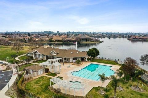 10957 Bernadine Ave, Clovis, CA 93619 photo 1