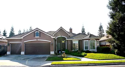 652 W Quincy Ave, Clovis, CA 93619 photo 1