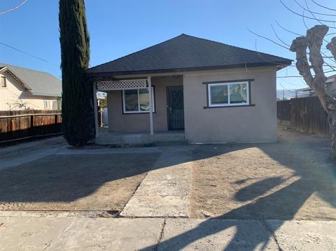 458 E Pleasant St, Coalinga, CA 93210 photo 1