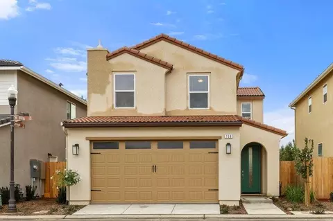 736 N Bliss Ln, Clovis, CA 93611 photo 1