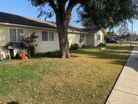 931 I St, Sanger, CA 93657 photo 1