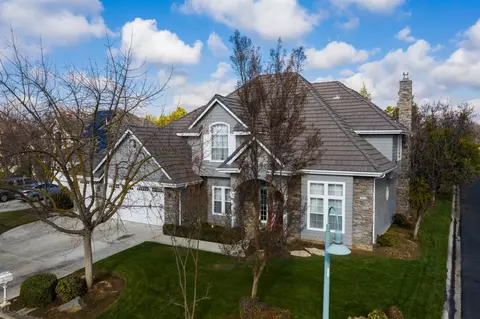 10518 E Cedarwood Ct, Clovis, CA 93619 photo 1