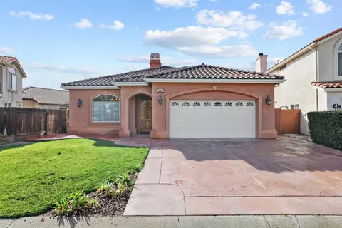 249 Lake Dr, Lemoore, CA 93245 photo 1