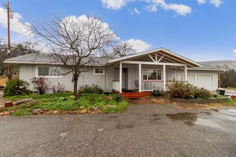 21189 Auberry Rd, Clovis, CA 93619 photo 1