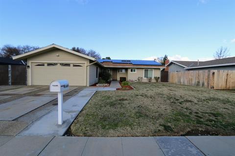 1449 Celeste Ave, Clovis, CA 93611 photo 1