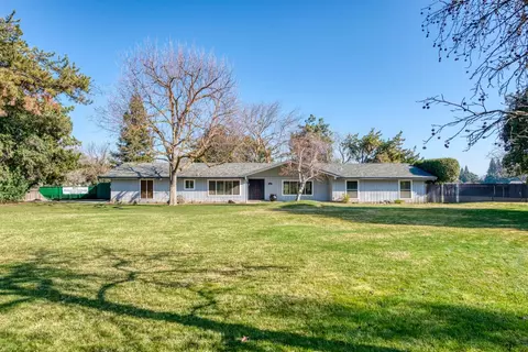 6650 N Locan Ave, Clovis, CA 93619 photo 1