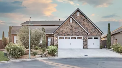 4393 N Golden Sunset Way, Clovis, CA 93619 photo 1