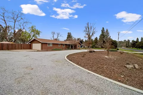36366 Kensington Dr, Madera, CA 93636 photo 1