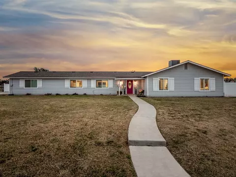 11455 E Ashlan Ave, Sanger, CA 93657 photo 1