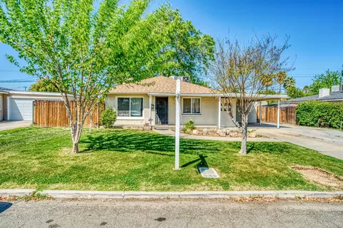 119 E Hampton Way E, Fresno, CA 93704 photo 1