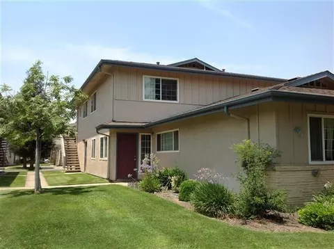 2244 Peach Ave #2, Clovis, CA 93612 photo 1