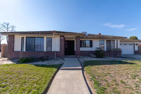 2656 Aspen St, Hanford, CA 93230 photo 1