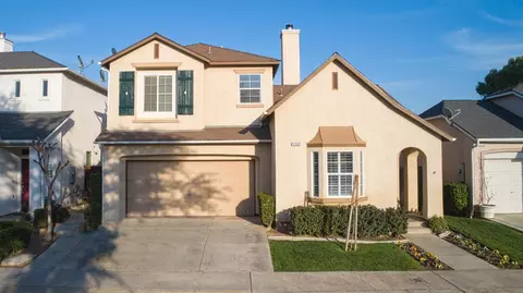 1723 N Mont Blanc Ln, Clovis, CA 93619 photo 1