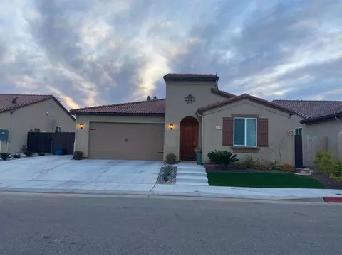 3476 Carmelita Ave, Clovis, CA 93619 photo 1