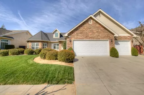 237 Everglade Ave, Clovis, CA 93619 photo 1
