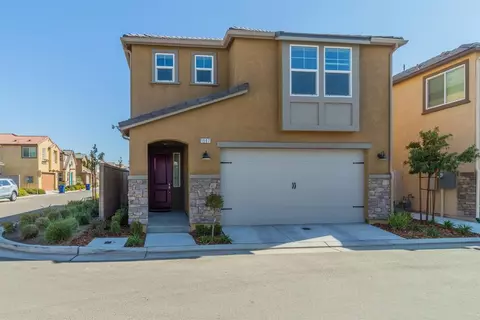 1507 Bright Pl, Clovis, CA 93619 photo 1