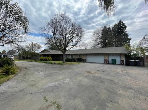 8225 E Bullard Ave, Clovis, CA 93619 photo 1