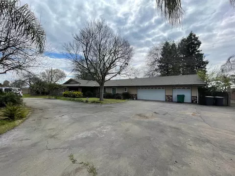 8225 E Bullard Ave, Clovis, CA 93619 photo 1
