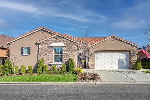 3573 Knightsbridge Ln, Clovis, CA 93619 photo 1