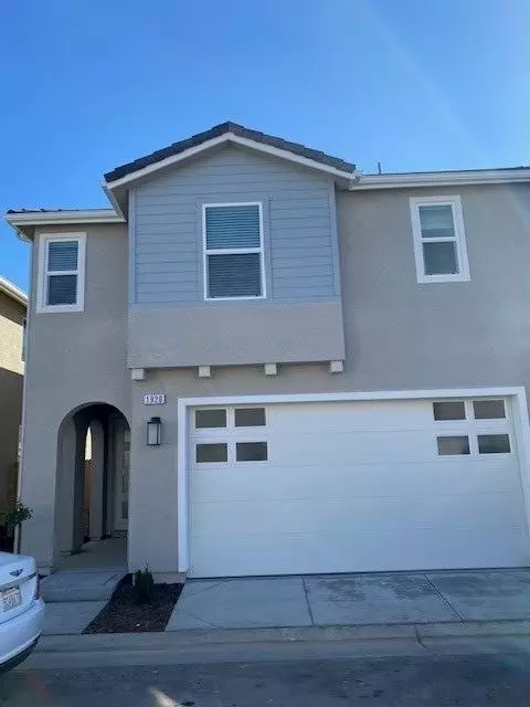 1920 Kelly Ln, Clovis, CA 93619 photo 1