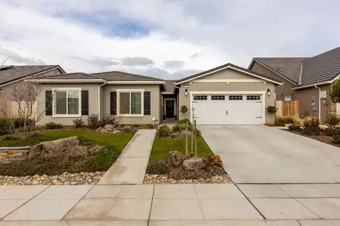 463 S Crescent Ln, Madera, CA 93636 photo 1
