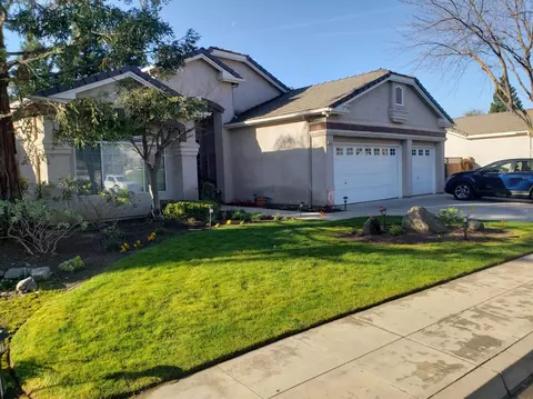 2494 Twain Ave, Clovis, CA 93611 photo 1
