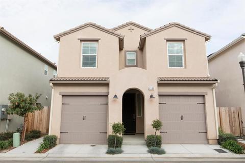 1531 Nabors Dr, Clovis, CA 93619 photo 1
