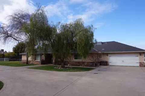 9422 E Mesa Ave, Clovis, CA 93619 photo 1