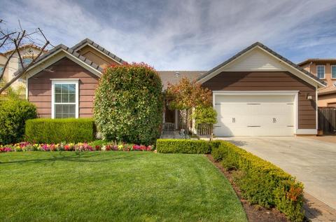 1692 N Broadbent Ln, Clovis, CA 93619 photo 1