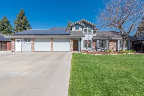 3116 E Grove Ave, Visalia, CA 93292 photo 1