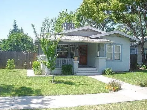 854 W 19th, Merced, CA 95340 photo 1