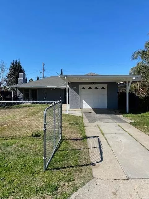 924 Cutting St, Madera, CA 93638 photo 1