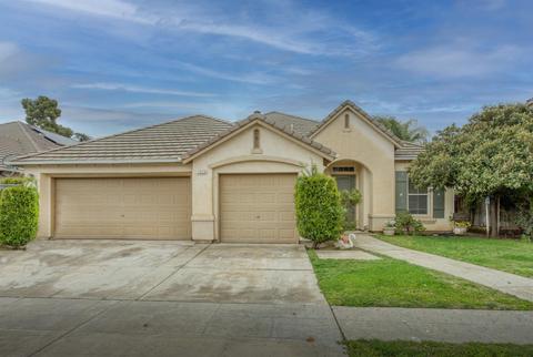 1970 Serena Ave, Clovis, CA 93619 photo 1