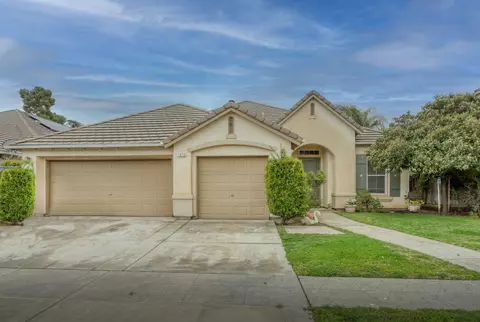 1970 Serena Ave, Clovis, CA 93619 photo 1