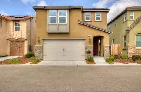 3519 Significant Way, Clovis, CA 93619 photo 1