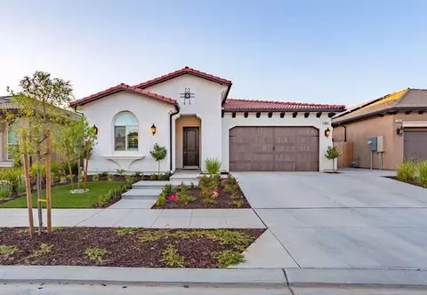 2933 Moody Ave, Clovis, CA 93619 photo 1