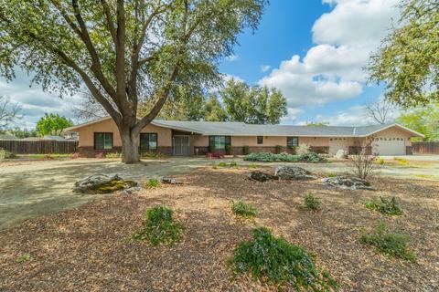 10618 Sierra View St, Madera, CA 93636 photo 1