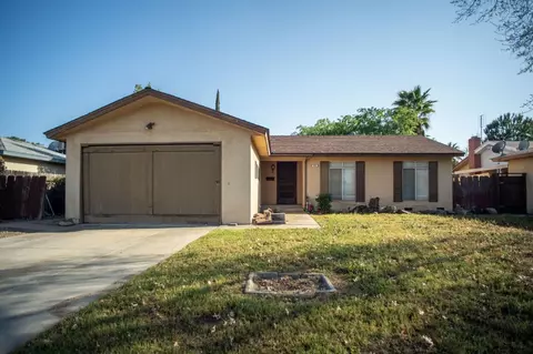 936 W Holland Ave, Clovis, CA 93612 photo 1
