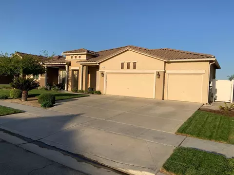925 S Kenneth Ave, Kerman, CA 93630 photo 1