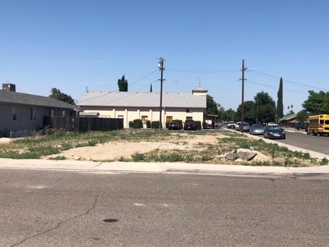 551 S 9th St, Kerman, CA 93630 photo 1