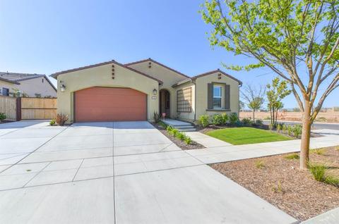 726 Overstone Ave, Madera, CA 93636 photo 1