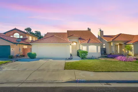 1042 Fedora Ave, Clovis, CA 93612 photo 1