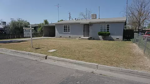 1118 Rogers St, Madera, CA 93638 photo 1