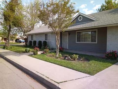 211 S 14 Th, Chowchilla, CA 93610 photo 1