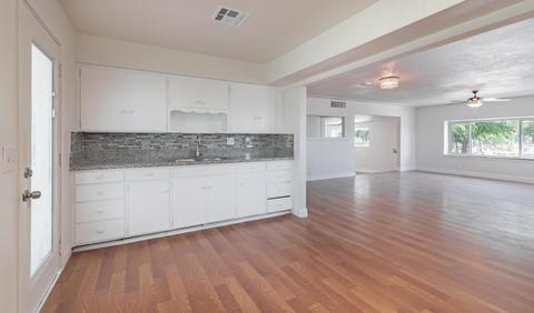 12342 E Central Ave, Sanger, CA 93657 photo 1
