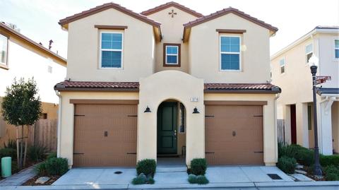 3716 Savant Ln, Clovis, CA 93619 photo 1