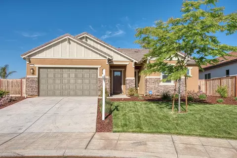752 Forester Ln S, Madera, CA 93636 photo 1