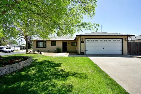 1484 Hampton Way, Clovis, CA 93611 photo 1
